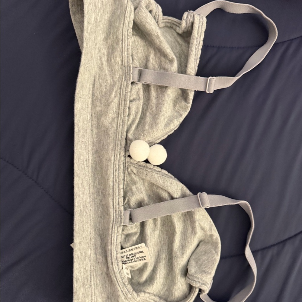 PINK Victoria's Secret Light Gray Bra - Picture 2 of 2